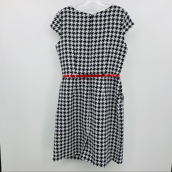 Shelby & Palmer Belted Dress - Picture 7 of 8